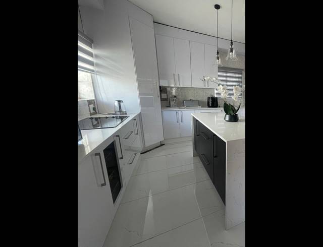 4 BEDROOM HOUSE FOR SALE IN EVANDER